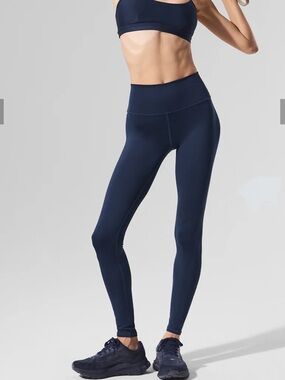 ALO Yoga High Waist Airlift Legging - Navy, Size M